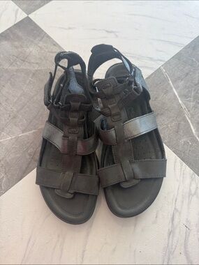 Ecco Black Leather Strappy Sandals